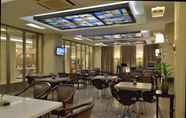 Quầy bar, cafe và phòng lounge 4 Hotel Gajahmada
