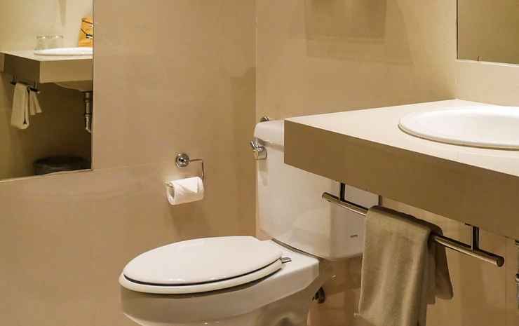 Hotel Gajahmada Pontianak - Deluxe Breakfast with Bathtub