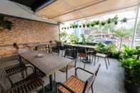 บาร์ คาเฟ่ และเลานจ์ Hotel 88 Mangga Besar 62 Lokasari By WH