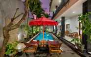 Swimming Pool 2 Graha Wedha Suite Kuta