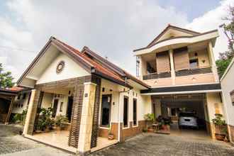 Exterior 4 Adalia Homestay - Semarang (Syariah)