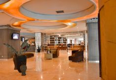 Lobby 2 Truntum Padang Hotel