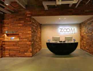 ล็อบบี้ 2 ZOOM Hotel Jemursari