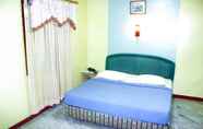 Bedroom 2 Pinangsia Hotel