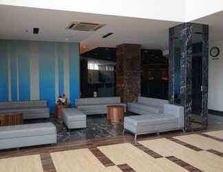 Sảnh chờ 2 Hotel Brothers Biru Solo Baru