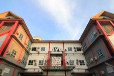 外部的 Hotel Dharma Utama Syariah