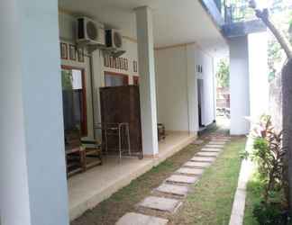 Exterior 2 Krisna Homestay