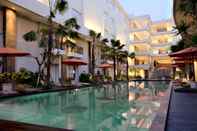 Kolam Renang b Hotel Bali & Spa
