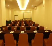 Functional Hall 7 Top Hotel Manado by Gran Puri