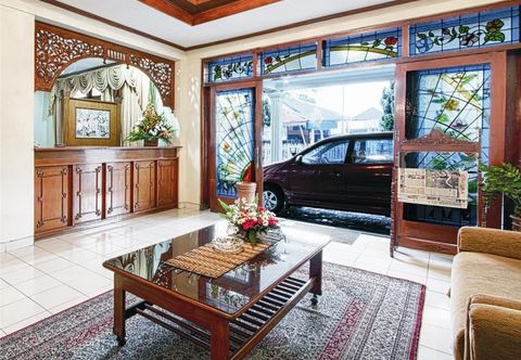 Lobby Griyadi Kusuma Sahid