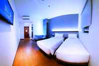 Kamar Tidur Amaris Hotel Season City Jakarta