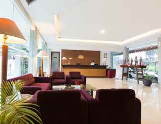 Lobi 2 Gumilang Regency Hotel by Gumilang Hospitality