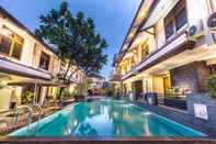 Kolam Renang Gumilang Regency Hotel by Gumilang Hospitality