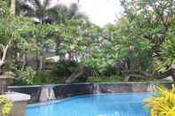 Swimming Pool Java Paragon Hotel And Residence