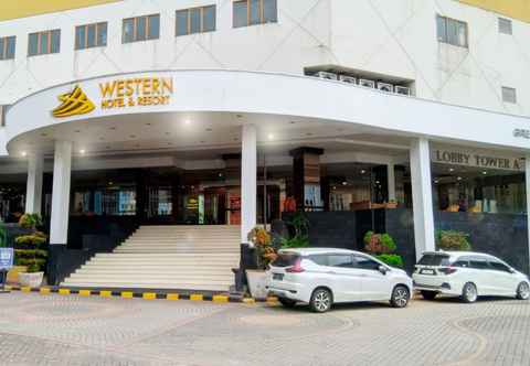 Lobby Great Western Hotel & Resort Serpong
