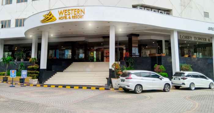 Lobi Great Western Hotel & Resort Serpong