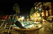 Swimming Pool 4 Grand Wahid Hotel Salatiga