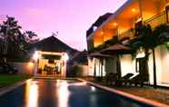 Kolam Renang 6 Cimarron Homestay 