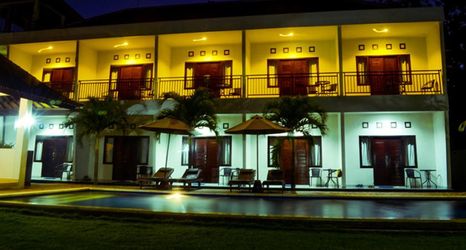 Exterior 2 Cimarron Homestay