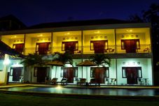 Exterior Cimarron Homestay