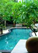 SWIMMING_POOL Coconut Dream