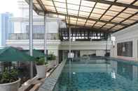 Swimming Pool Roosseno Plaza Serviced Apartment