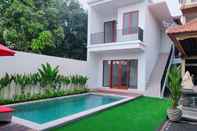 Swimming Pool Pondok DenAyu Homestay