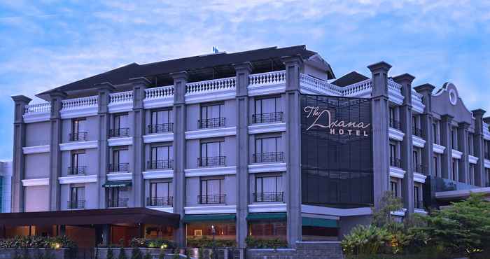 Bangunan The Axana Hotel