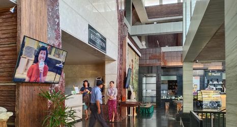 ロビー 2 Crown Victoria Hotel