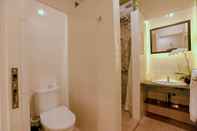 Toilet Kamar Bali True Living Apartment