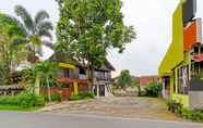 Bangunan 6 OYO 91810 Hotel Balebat 2