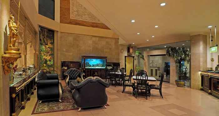 Lobby Indah Palace Solo