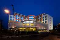 Bangunan Cavinton Hotel Yogyakarta by Tritama Hospitality