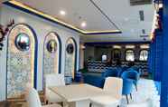 Bar, Kafe, dan Lounge 5 Cavinton Hotel Malioboro Yogyakarta by Tritama Hospitality