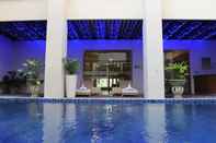 Swimming Pool Cavinton Hotel Malioboro Yogyakarta by Tritama Hospitality