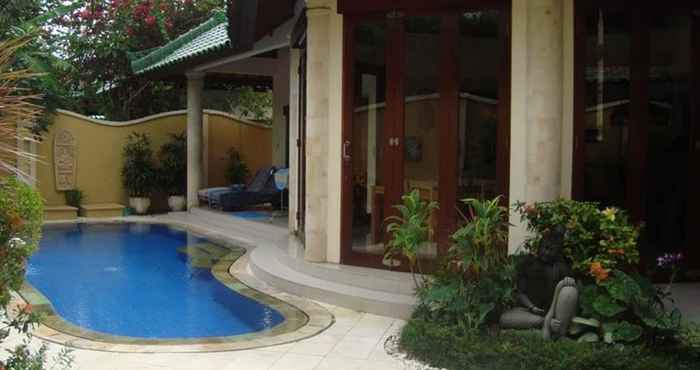 Swimming Pool Bali Emerald Villas