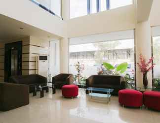 Lobby 2 Halogen Hotel Airport Surabaya