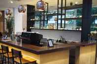 Bar, Cafe and Lounge TreePark Karawang