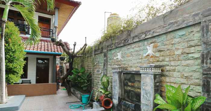 Bên ngoài Ronta Bungalow