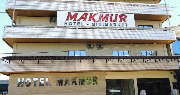 ภายนอกอาคาร Hotel Makmur