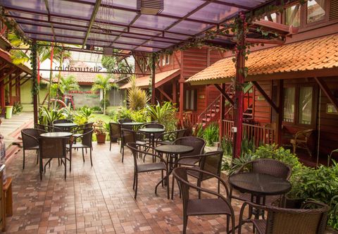 Bên ngoài Syariah Daarul Jannah Cottage