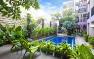 Swimming Pool 4 Prime Royal Boutique Hotel Surabaya