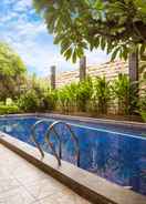 SWIMMING_POOL Prime Royal Boutique Hotel Surabaya