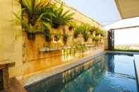 Swimming Pool Tigadis Villa