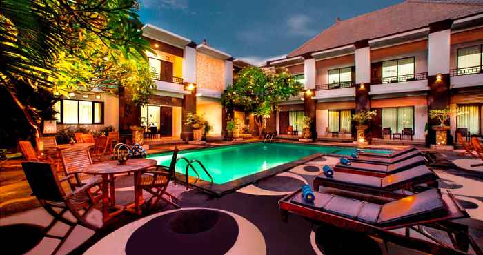 Kolam Renang The Radiant Hotel and Spa