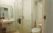 Toilet Kamar 5 Hotel Orlen