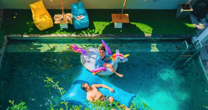 Swimming Pool Bahana Guest House