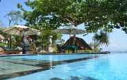 สระว่ายน้ำ 2 Tamarind Beach Bungalow Lembongan 