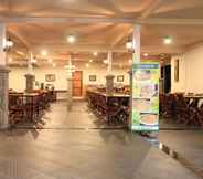 Restaurant 5 Hotel Augusta Lembang
