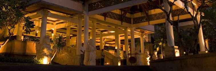 Lobby Hotel Nikko Bali Benoa Beach